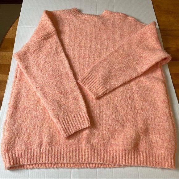 Sadie and Sage, confetti style oversized sweater, super soft, size M - Picture 4 of 7